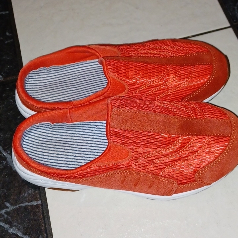 Easy Spirit Sneakers, redish, great shape, 8.5